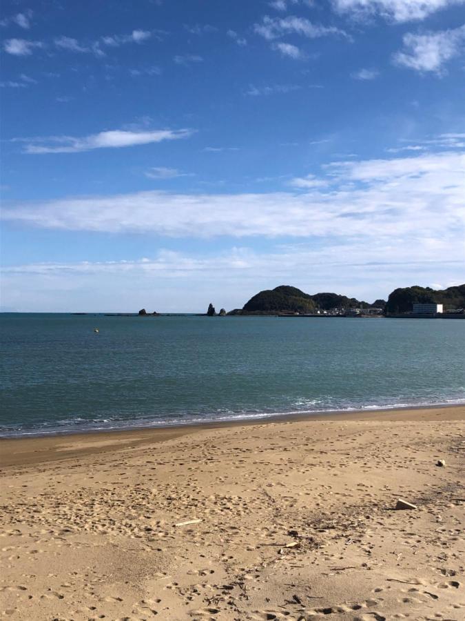 浜の宮七福神 1棟貸し9名様までご利用できます Villa Nachikatsuura Exteriör bild